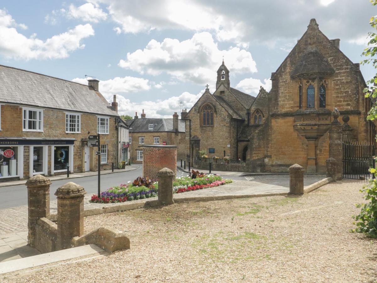 1 Abbey Court Apartment Sherborne  Exterior photo